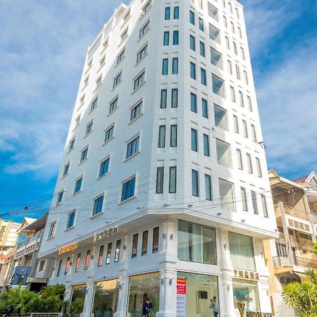 V Boutique Hotel Пномпень Экстерьер фото