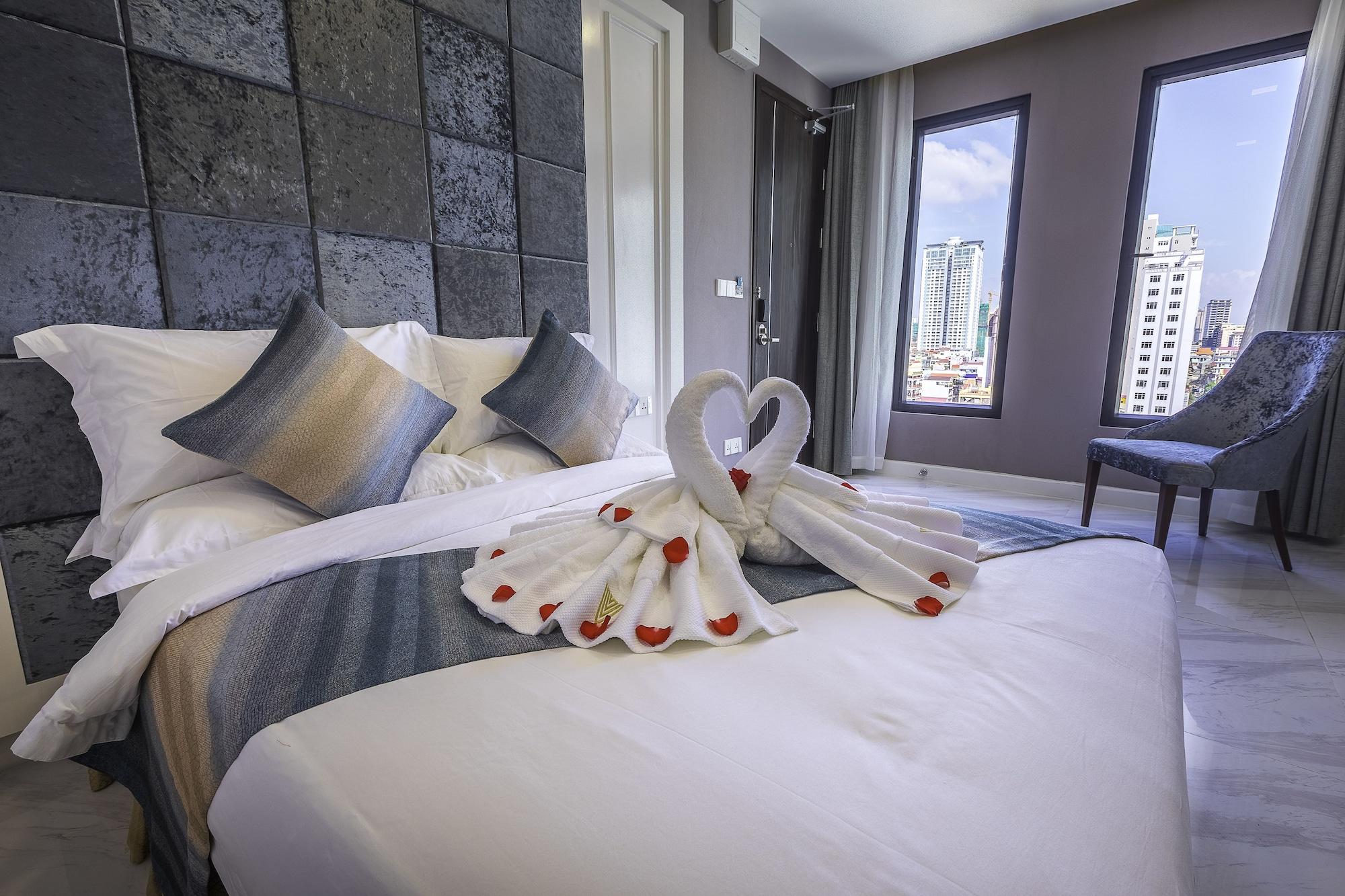 V Boutique Hotel Пномпень Экстерьер фото