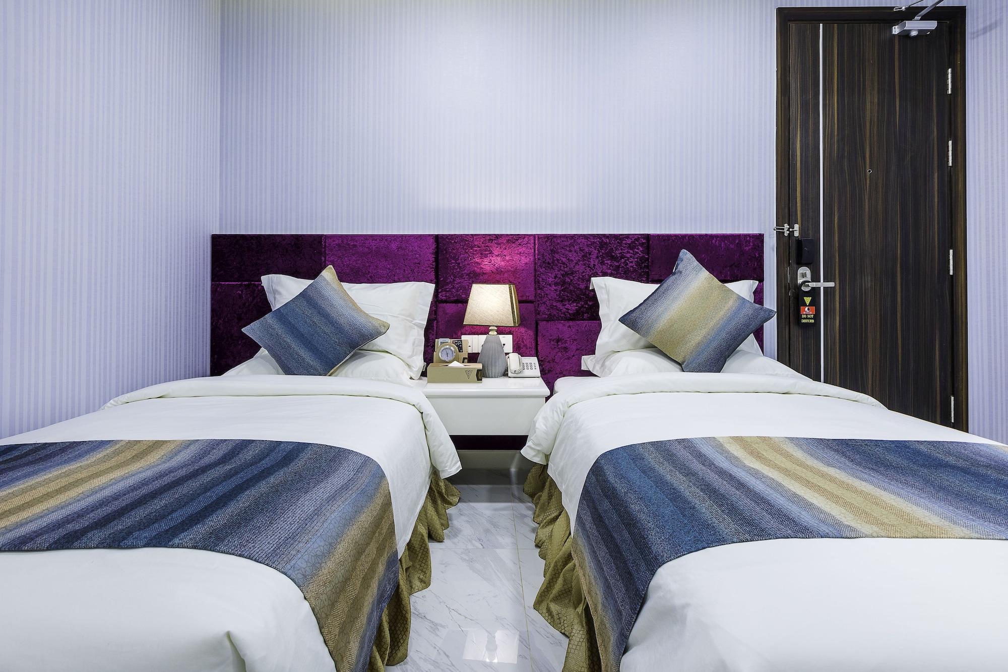 V Boutique Hotel Пномпень Экстерьер фото