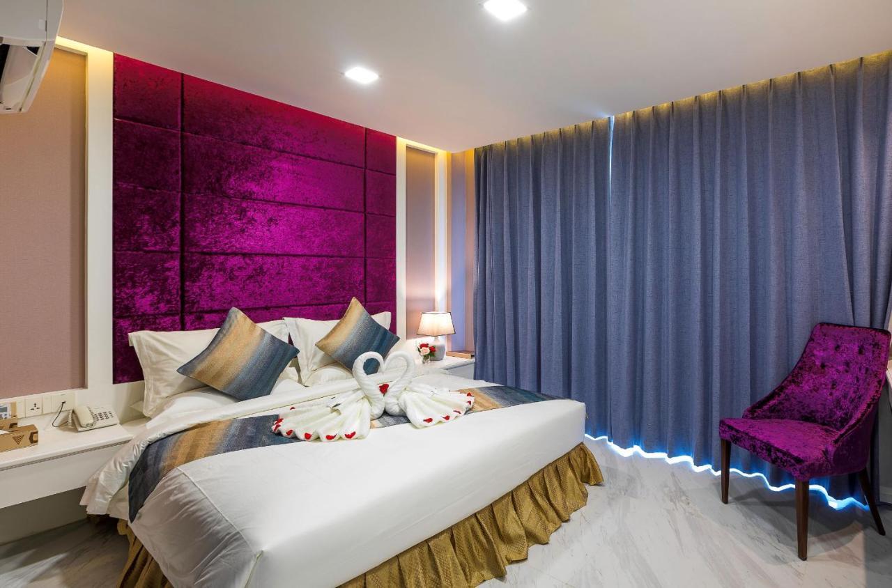 V Boutique Hotel Пномпень Экстерьер фото